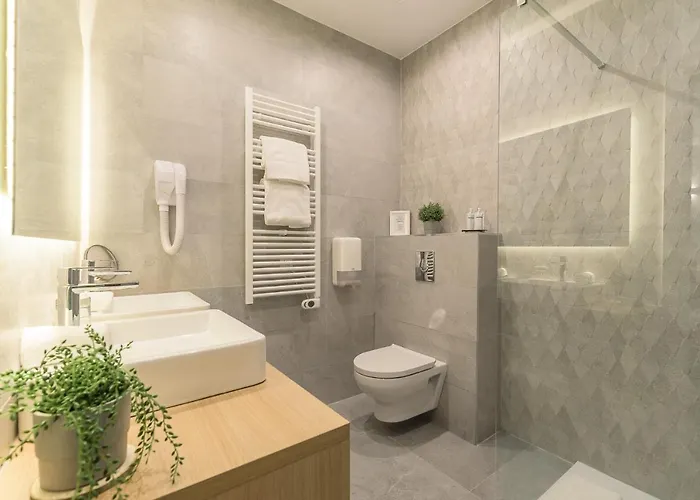 Fasthotel Biarritz Cote-basque - Un Fh Collection