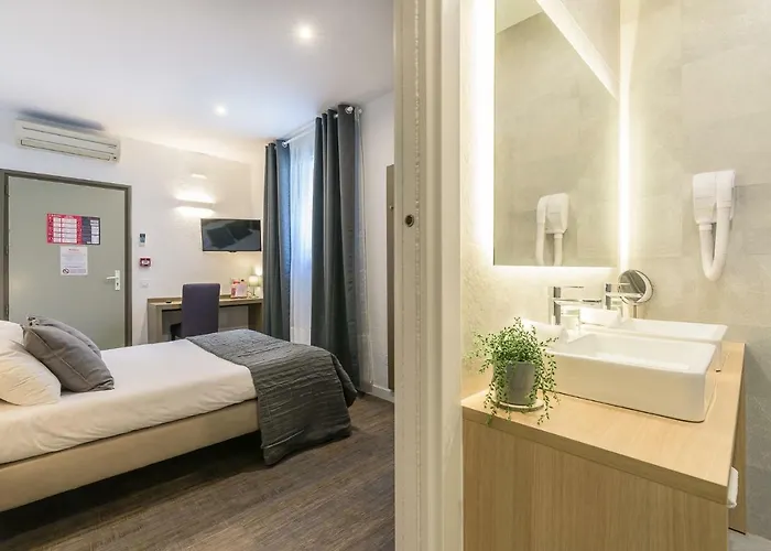 Fasthotel Biarritz Cote-basque - Un Fh Collection 2*