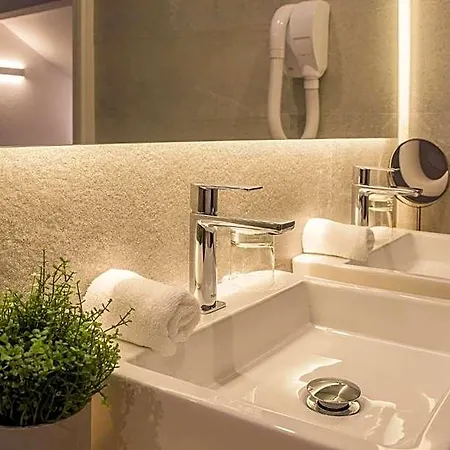 Hotel Fasthotel Biarritz Cote-basque - Un Fh Collection 2*